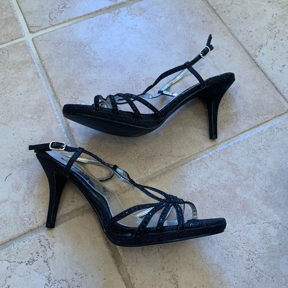 Touch Of Nina Y2K Heels - Picture 2 of 6